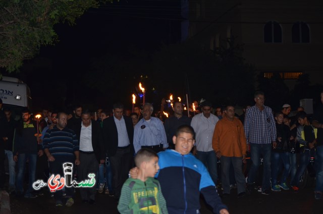  كفرقاسم- فيديو:  :مسيرة المشاعل .. تحدث القلب وبكت العيون .. وامسية سياسية بتألق عمر وابداع سجود الذي ابهر الحضور